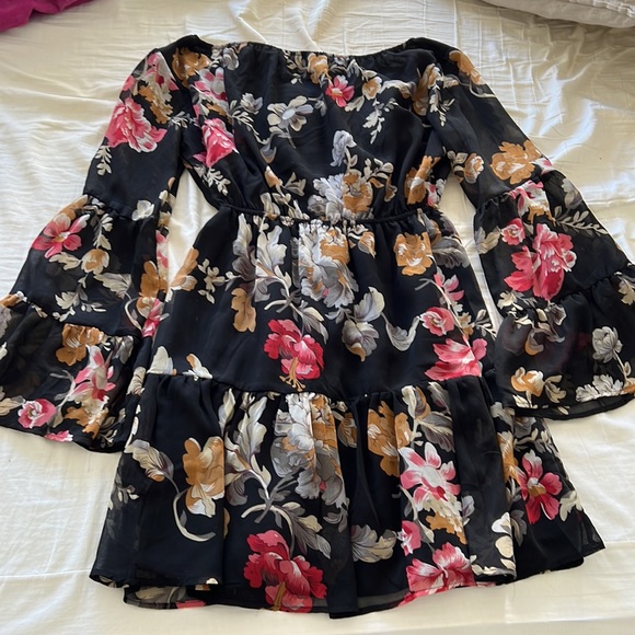 Floral Ruffle Dress - Picture 4 of 4